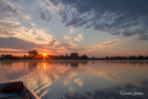 Summer sunrise over the lake_Staats