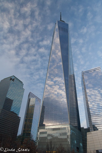 Reflection of sky One World Trade Center 8325_Staats